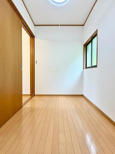 洋室を拡大表示
