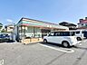 周辺：コンビニ セブンイレブン 松戸六高台8丁目店まで徒歩約6分（390m）