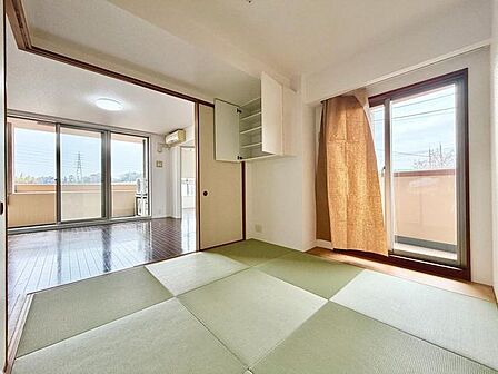 和室4.8帖です、ぜひ現地にて、実際の広さや開放感をお確かめください。