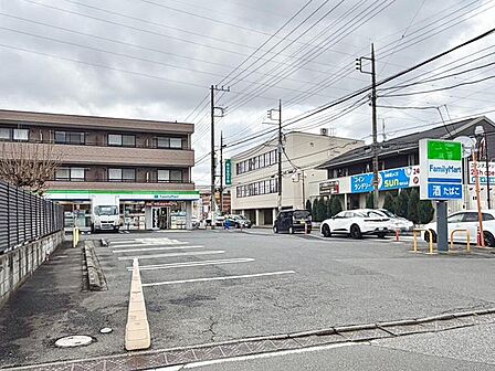 コンビニ ファミリーマート 船橋咲が丘店まで徒歩約3分（90m）