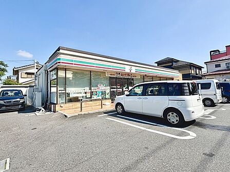 セブンイレブン松戸六高台8丁目店 徒歩3分 240m