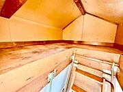 小屋根裏収納