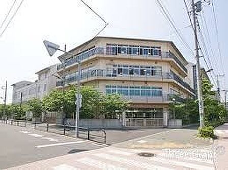 足立区立第一中学校 徒歩7分。 557m