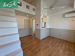 プリマガーデン岡山　弐番館 2階ワンルームのリビング/ダイニング