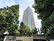 【外観】空へと伸びる品格あるシルエット