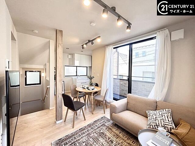 リビング/ダイニング 目黒区目黒本町5丁目
