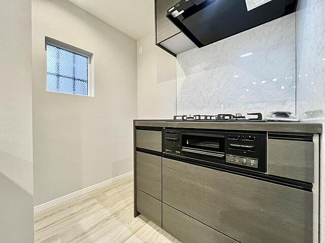 キッチン 東京メトロ日比谷線 六本木駅 徒歩11分