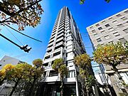 【外観】誇り高き佇まいが、街の風景になる