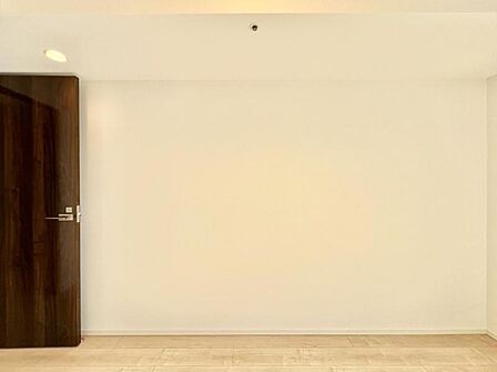 【洋室:5帖】明るい陽射しが差し込むマイルーム。ゆったりしたと寛ぎ時間を与えてくれます。