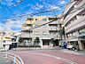 外観：【外観】　閑静な住宅街に佇む、品のあるマンション。街のすっきりとしたフォルムが印象的な外観。周囲の静けさと調和する、控えめな美しさがあります。