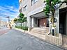 外観：【外観】　洗練された街に溶け込む外観。都市の中で、心地よい暮らしを支える存在です。