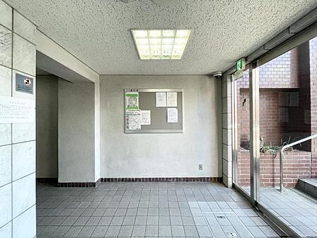 【エントランス】 常に綺麗に保たれており、管理体制良好です!