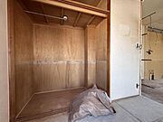 【収納】　大容量の収納が各部屋にあるから、生活感をスッキリ隠せる。来客時も慌てず、日常も気持ちよく。空間に余白があると心にも余裕が生まれます。