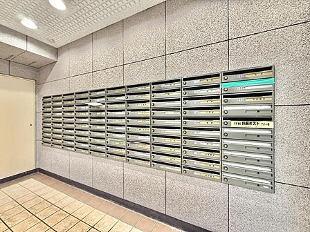 【エントランス】建物の顔となる上品なエントランス