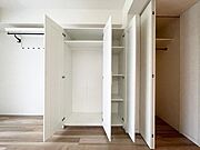 【収納】天井高を活かした収納でスペースを有効活用できます。