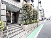 【外観】堂々たる趣　余裕を感じさせる上質な佇まい