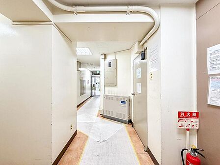【エントランス】 清潔感のあるエントランスが管理体制の良さを表しています