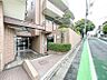 エントランス：【エントランス】「ただいま」を優しく包む、温かな光とゆとりあるエントランス。