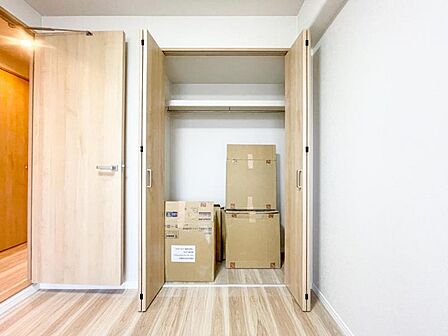 【収納】 各居室に収納完備で住空間に心地よい余白を、生活動線にゆとりをもたらしてくれる