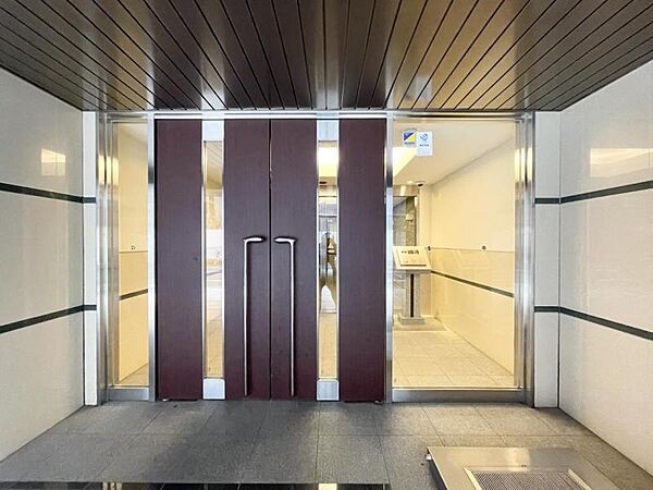 エントランスを拡大表示