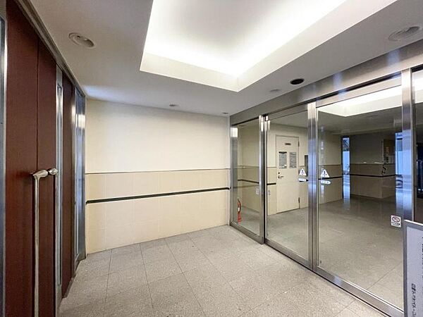 エントランスを拡大表示