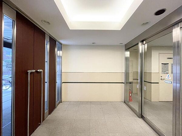 エントランスを拡大表示