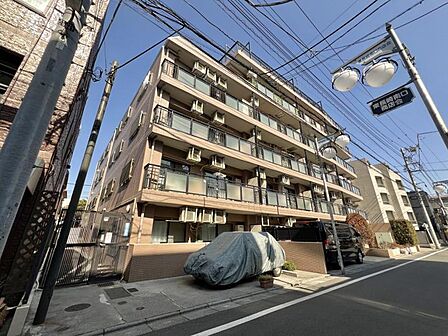【外観】重厚感のある佇まいが魅力です。