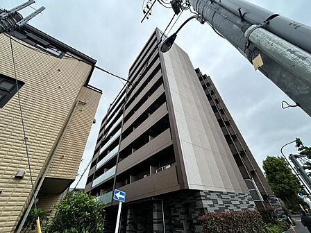 【外観】落ち着きと風格を兼ね備えた佇まい