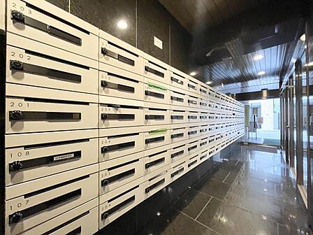 【エントランス】居住者の方が気持ちよく利用できる空間
