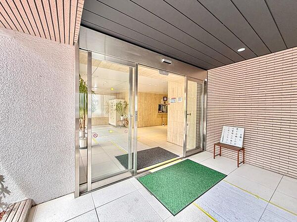 エントランスを拡大表示