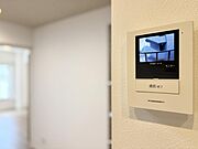 【設備】　快適な暮らしをサポートするTVモニターホン付きです。