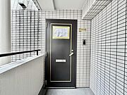 【エントランス】落ち着いた雰囲気のエントランスです。