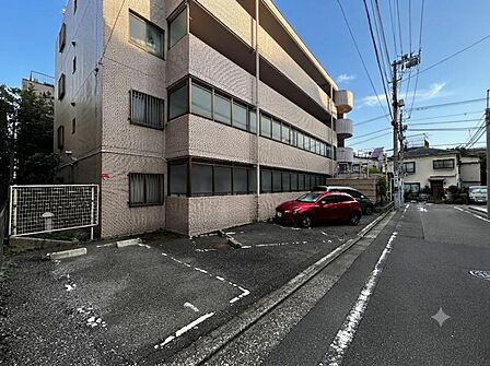 【駐車場】空き状況はお問い合わせください。