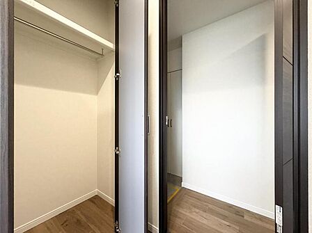 【収納】各居室に収納完備で住空間に心地よい余白を。生活動線にゆとりをもたらしてくれる。