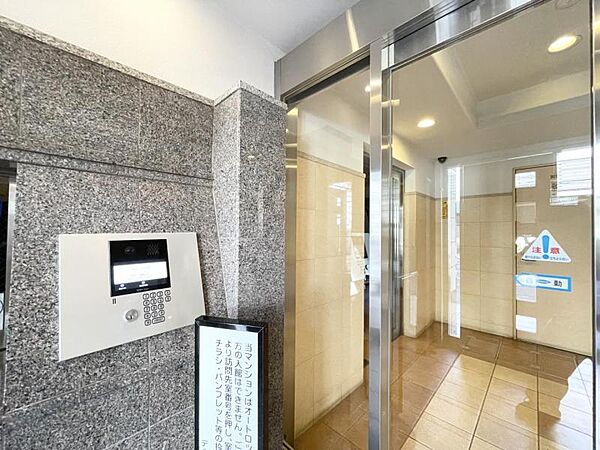 エントランスを拡大表示