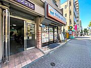 【エントランス】　しっかりと管理が行き届き開放感があり明るいマンションの顔