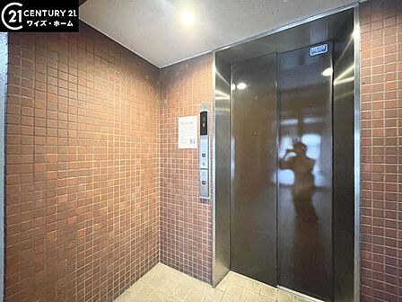 【エントランス】管理が行き届きいつも清潔に保たれています。