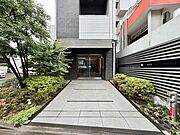 【エントランス】落ち着いたデザインが上質な暮らしを演出します