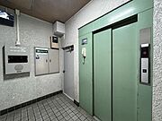 【エントランス】住む人や訪れる人を室内へと優しくエスコートします