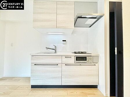 【キッチン】 料理を楽しむキッチンスペース。使いやすさと心地よい暮らしを追及し、愛着を持って使い続けられる空間へ。