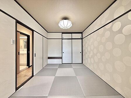 【和室:6.0帖】和室ならではの温かな和の空間で寛ぎの時間を過ごせます。