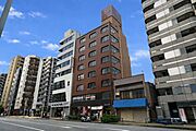 【外観】陽光をたっぷりと取り込む明るい住空間。