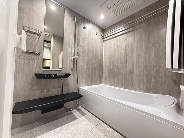 浴室を拡大表示