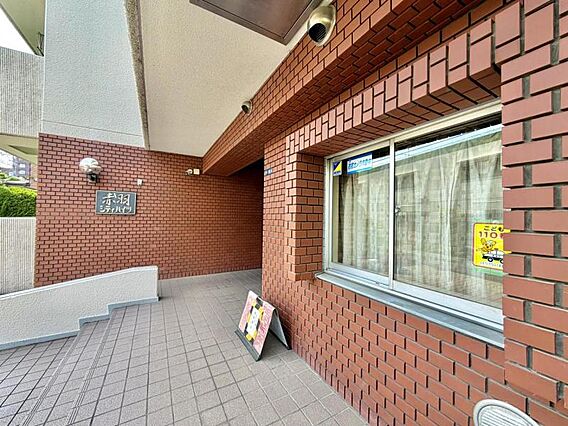 【エントランス...