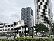 【外観】街の景観に品よく溶け込む佇まい。