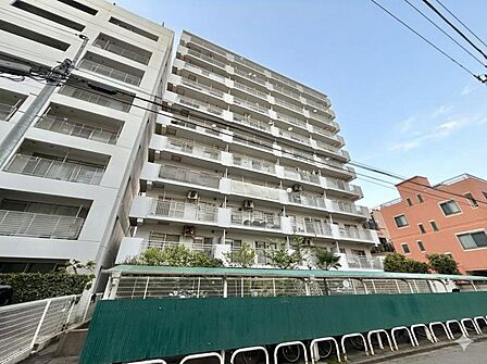 【外観】洗練された街に溶け込む外観。都市の中で、心地よい暮らしを支える存在です。