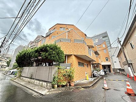 【外観】重厚感のある佇まいが魅力です。