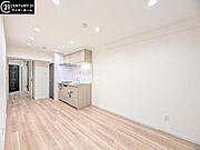 【LDK：9.0帖】　ここにどんな家具を置こうか…と考える時間が楽しくなるゆとりあるリビング