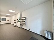 【エントランス】いつも通る場所だからこそしっかりと清潔に保たれていると嬉しいものです。