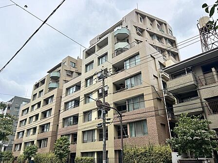 【外観】落ち着いた色合いが上質さを演出します。